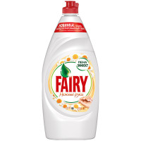 Средство для мытья посуды Fairy "Нежные руки. Ромашка и витамин Е", 0,9л
